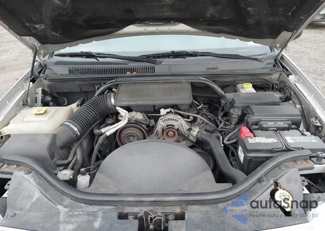 2010 Jeep Grand Cherokee Laredo from USA, damaged, VIN 1J4PR4GK2AC111520